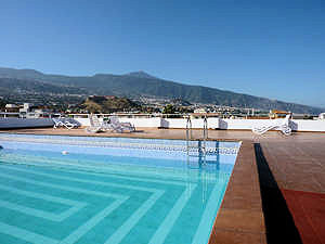 Upgraded pool - click for old picture with teide view